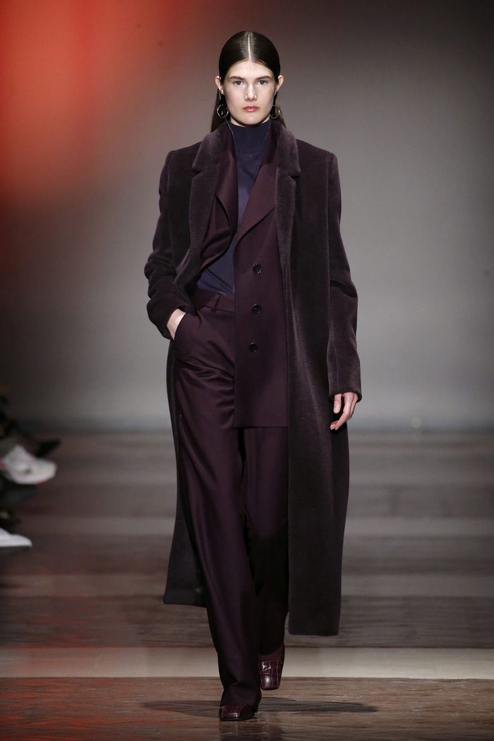 Модное длинное пальто осень-зима 2019-2020 из коллекции Angel Schlesser