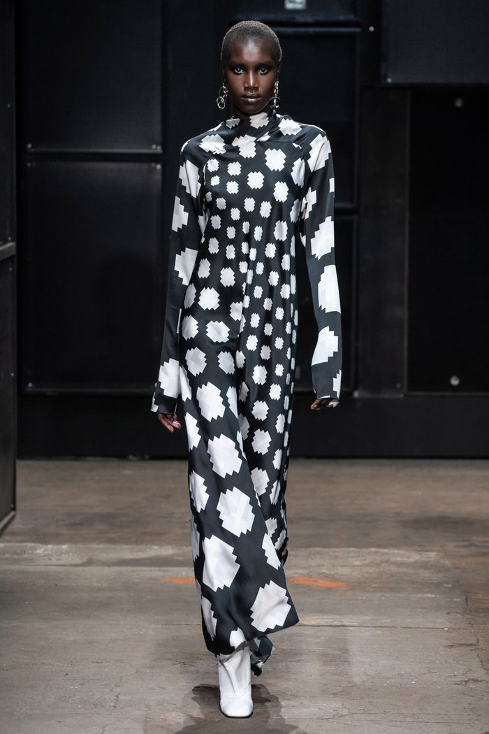 Черно-белое платье в горошек Marni Черно-белое платье в горошек Marni