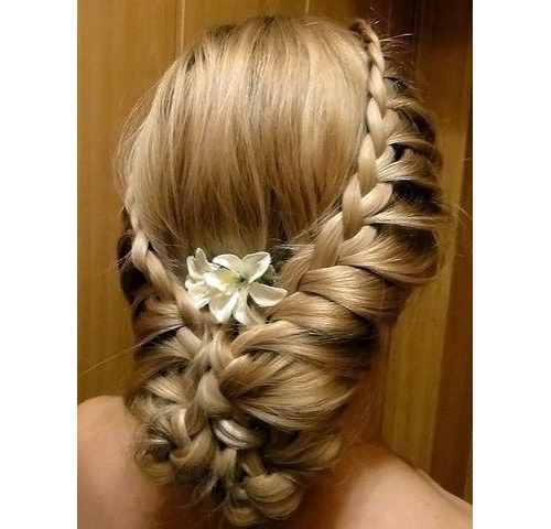 Свадебные прически 2017 фото Свадебные прически 2017 фото