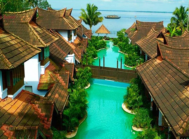 Ayurveda Resorts in India: Kumarakom Lake Resort