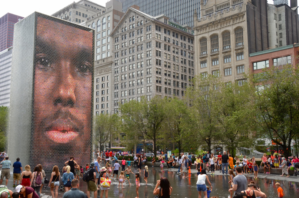 Фото: Фонтан Crown Fountain