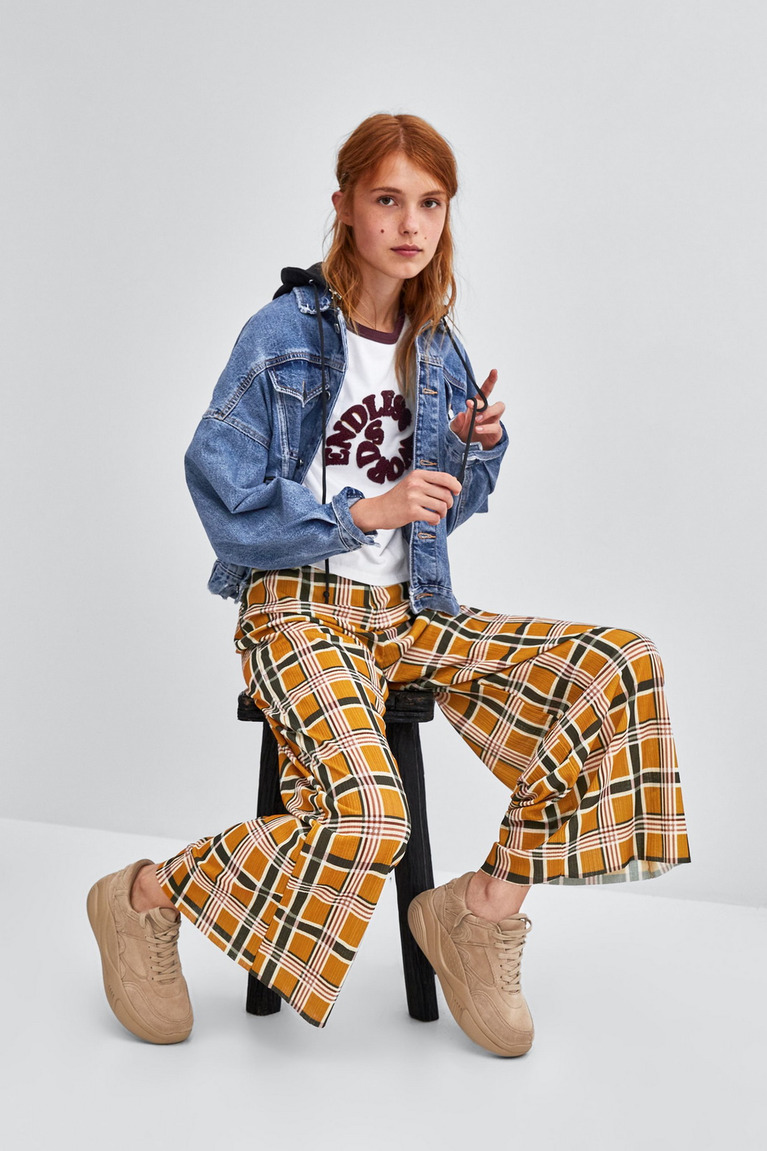 модные кроссовки 2020 на девушке